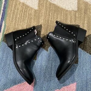 Steve Madden JCandy Black Faux-Leather Studded Ankle Booties size 4